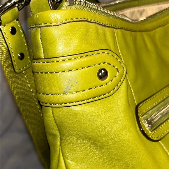COACH F 23937 Pistachio Green Leather Shoulder Bag With Crossbody Strap - Picture 5 of 12